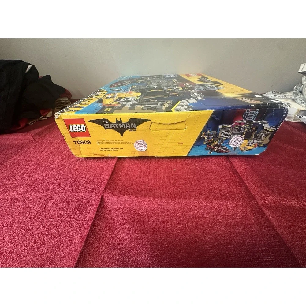 LEGO The Batman Movie Batcave Break-in 70909 Building Toy Set 1047 Pcs New